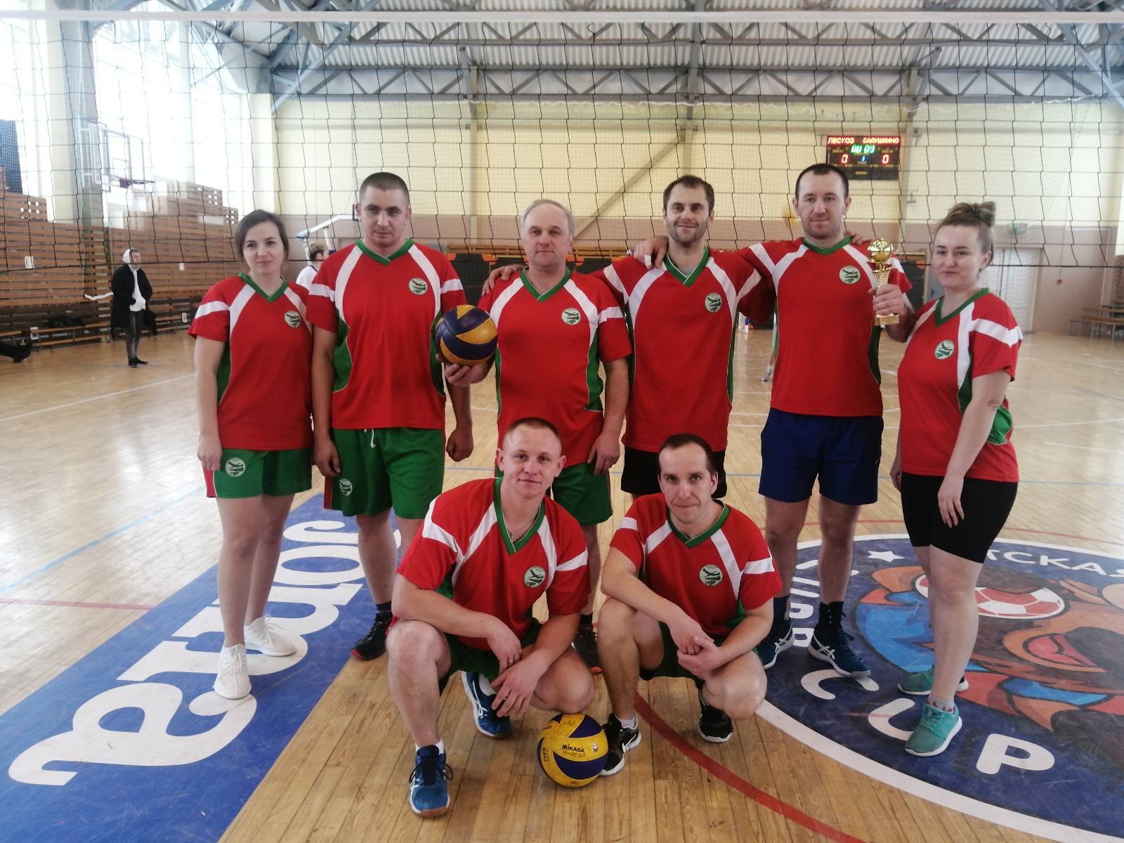 Read more about the article Первые по волейболу