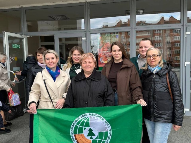 В ВИХРЕ МУЗЫКИ И ТАНЦА